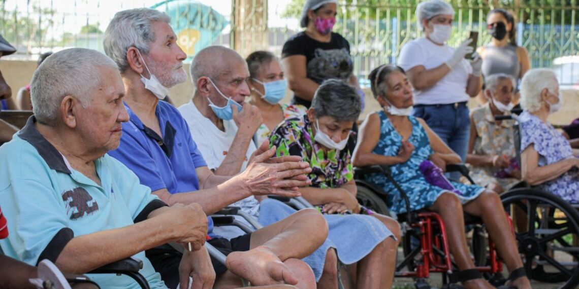 Na legislação brasileira considera-se idosa a pessoa que atingiu 60 anos ou mais de idade. Foto: José Caminha/Secom